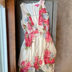 Betsey Johnson floral dress | size 4